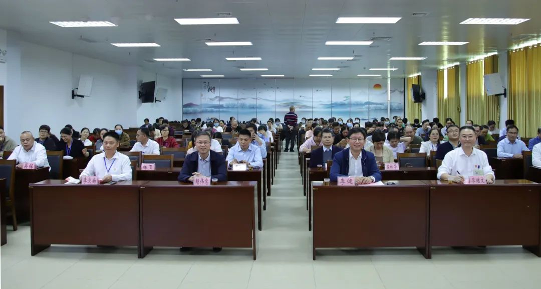 捆绑调教
与宾阳县中医医院举行技术协作单位揭牌仪式