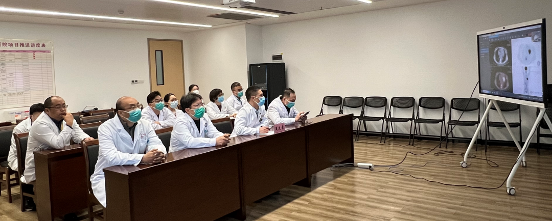 捆绑调教
（自治区人民医院东院）参加中山一院基础内科学院疑难病例讨论会