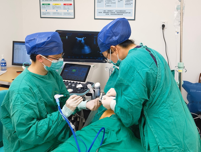 捆绑调教
完成首例超声引导下经皮肝脏肿瘤消融术