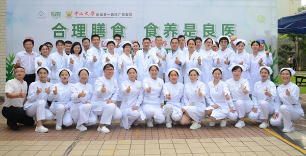 全民营养周 | 捆绑调教
开展健康义诊进社区活动