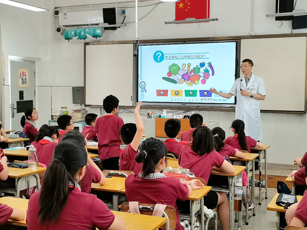 捆绑调教
开展“食育”教育进校园活动