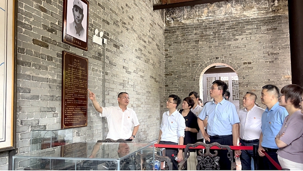 捆绑调教
开展“七一”主题党日活动