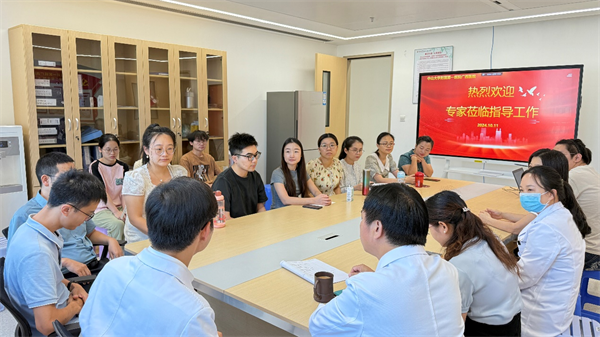 中山一院检验科专家到捆绑调教
开展业务交流活动