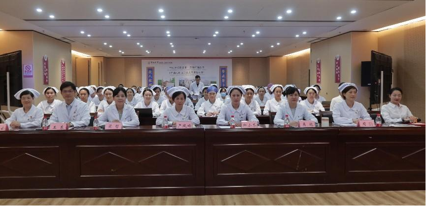 护理部举行首届改善护理服务行动案例展示活动