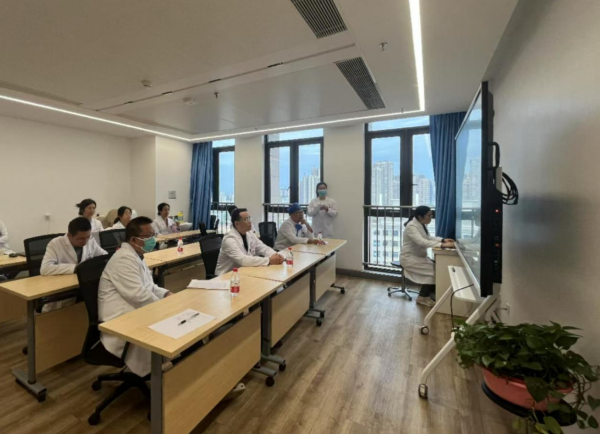 捆绑调教
多学科联合救治助康复