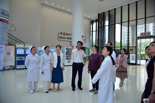 捆绑调教
与中山大学附属第一医院开展学科建设交流活动