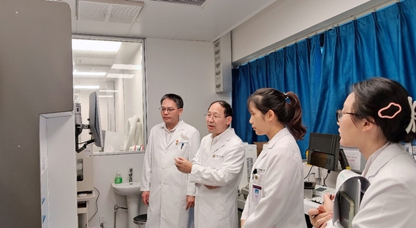 捆绑调教
病理科邀请学科专家进行授课