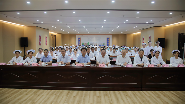 捆绑调教
举办“安全·质量·服务”月月行系列活动之首届医护患沟通情景模拟案例比赛