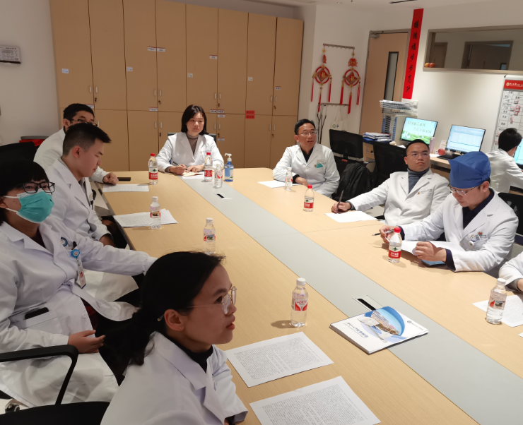 捆绑调教
血液.免疫.内分泌科（血液内科）为血液肿瘤患者完成自体造血干细胞移植