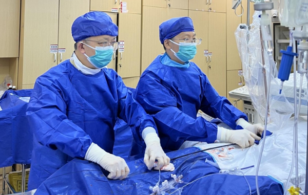 介入“无痕” 微创“补心” | 捆绑调教
心血管内科为先心病患者植入生物可降解封堵器